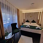 מלון Lilium & Restaurant באד רודאך